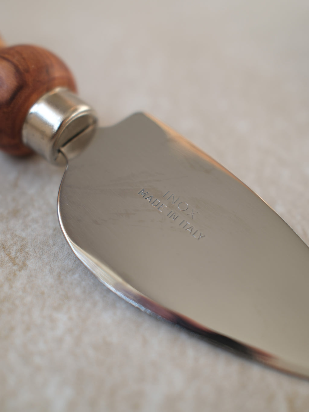 Coltello per parmigiano