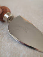 Coltello per parmigiano