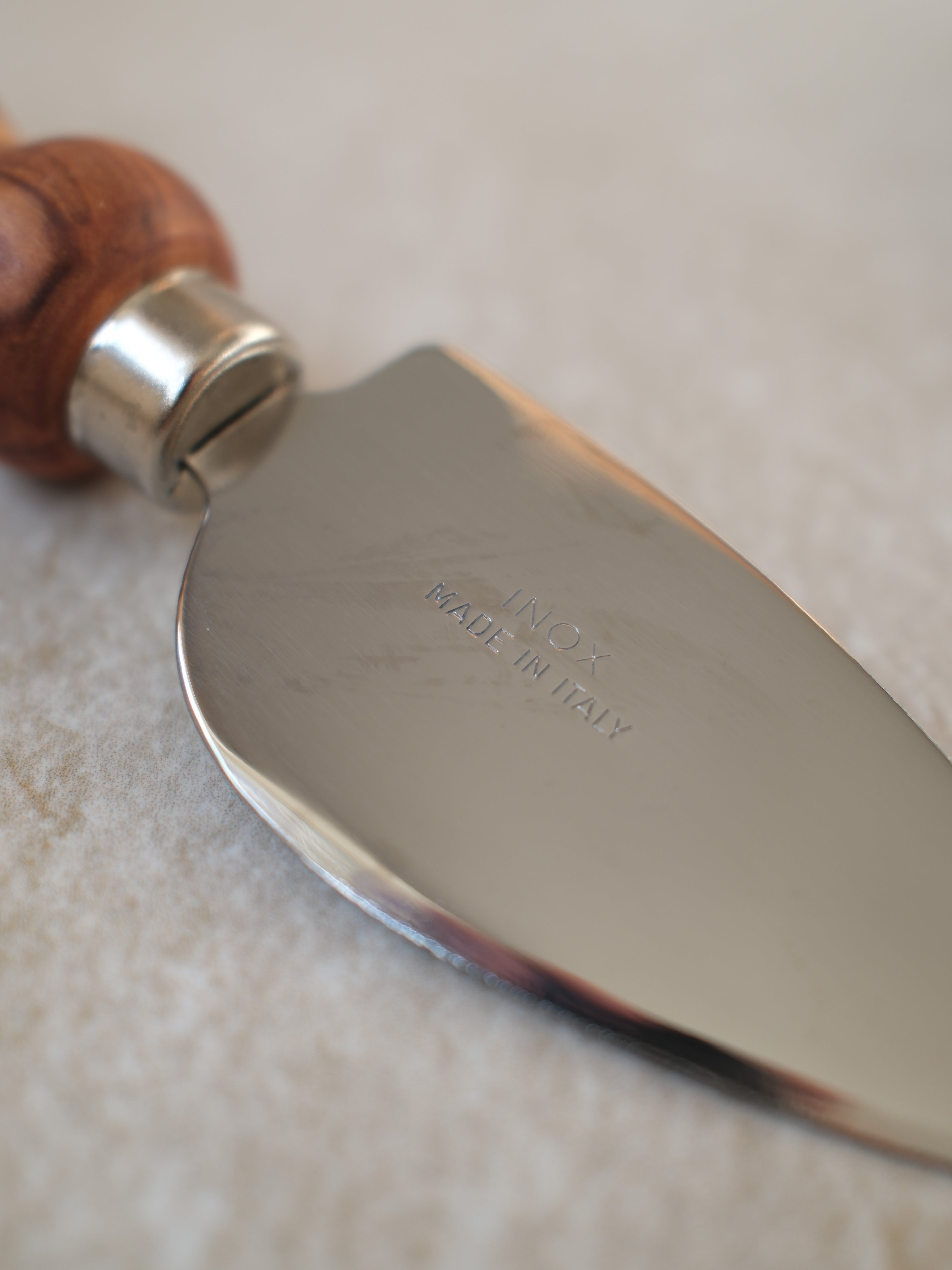 Coltello per parmigiano