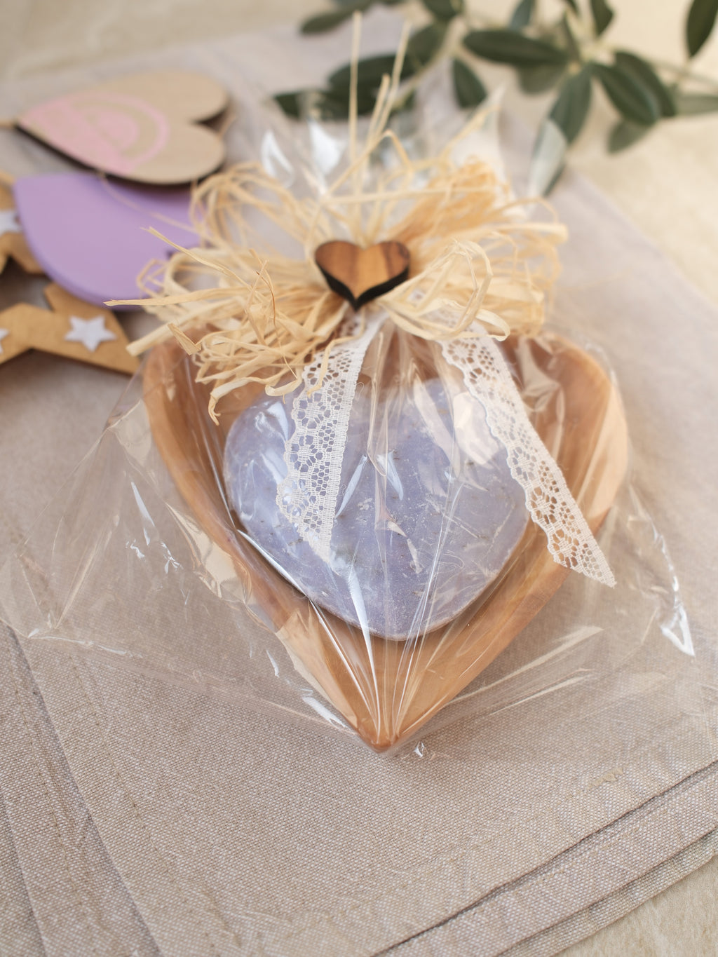 Ciotola a forma di cuore con sapone alla lavanda