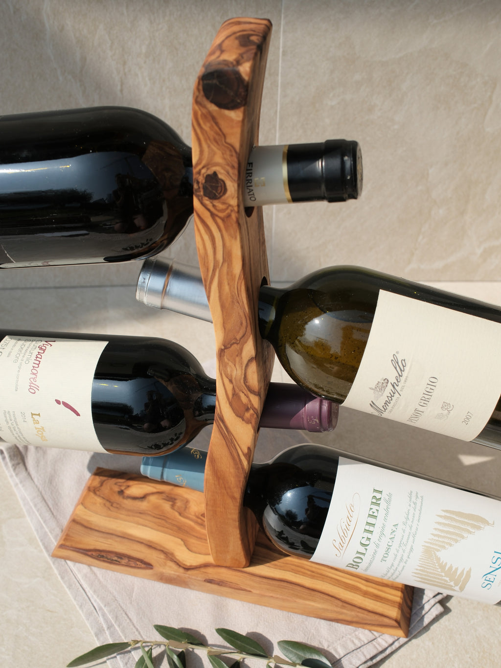 Cantinetta verticale sospesa